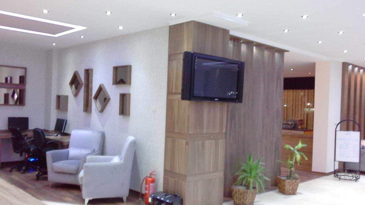 Hande Hotel Mustafakemalpaşa Exteriér fotografie