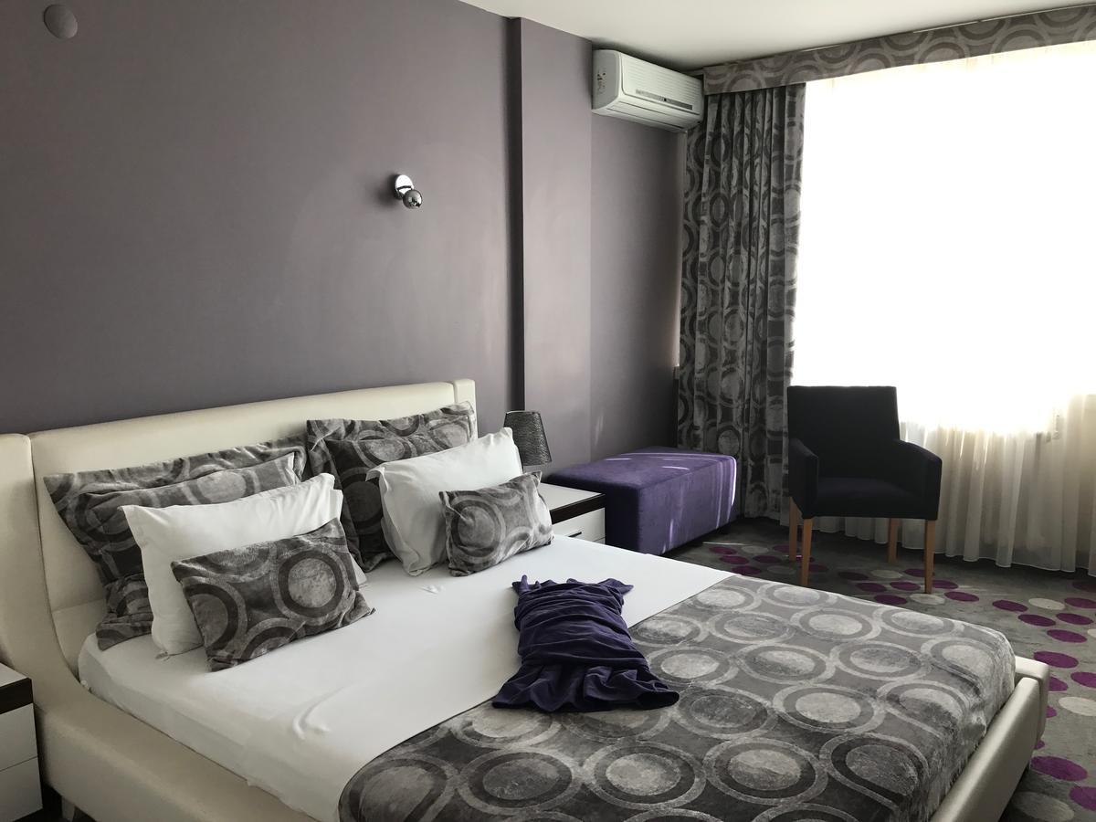 Hande Hotel Mustafakemalpaşa Exteriér fotografie