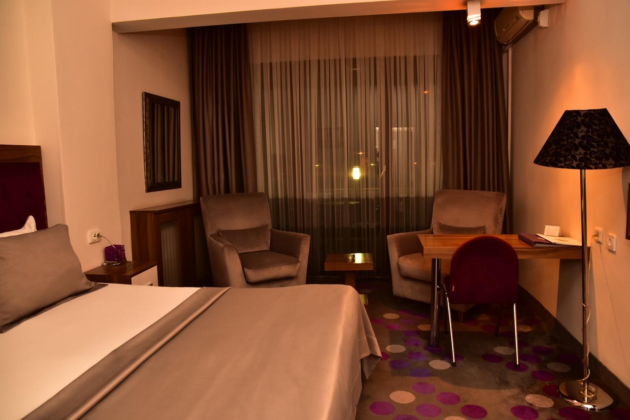 Hande Hotel Mustafakemalpaşa Exteriér fotografie