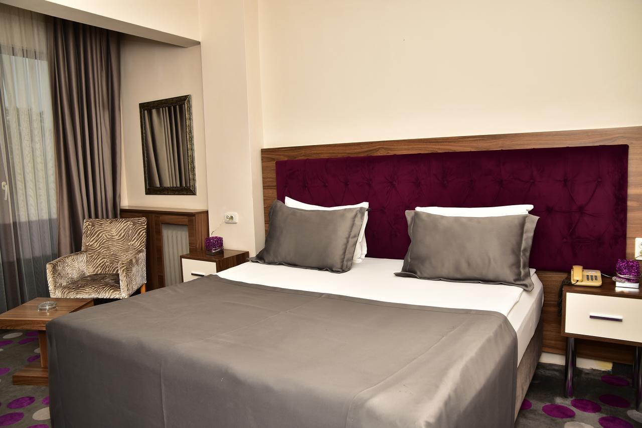 Hande Hotel Mustafakemalpaşa Exteriér fotografie