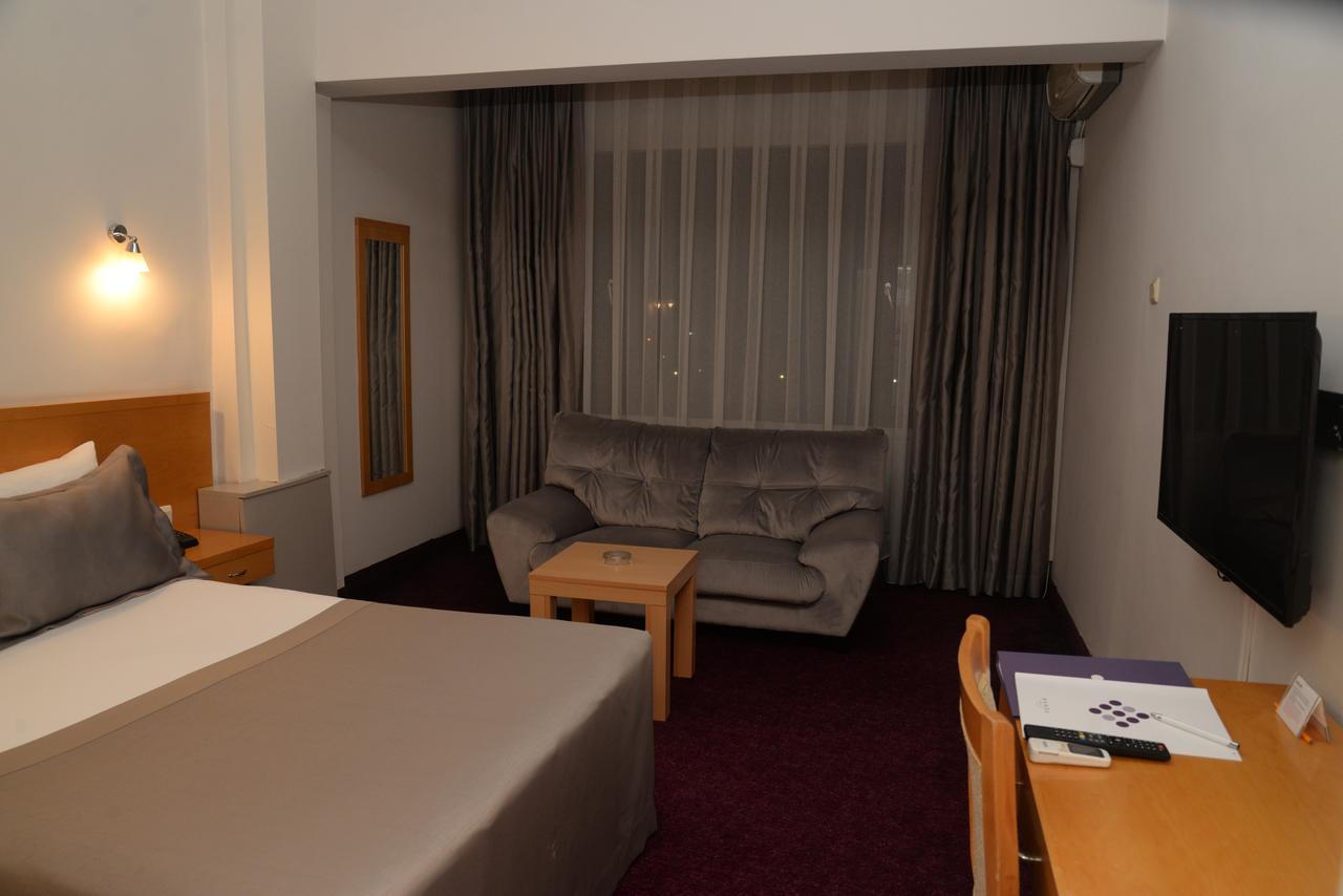 Hande Hotel Mustafakemalpaşa Exteriér fotografie